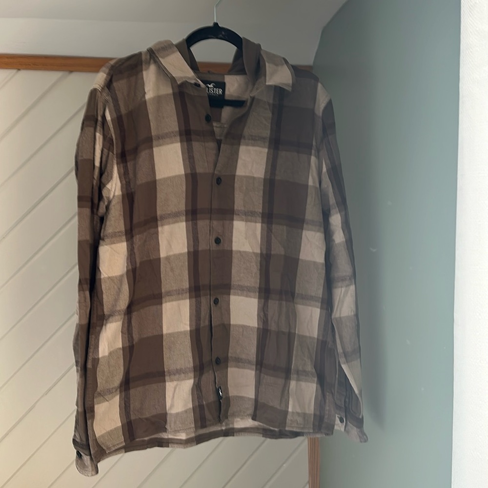 NWOT men’s plaid  flannel hooded Hollister button down! Size large